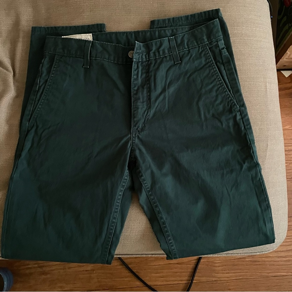 Men’s Green Levi’s Size 32 x 32
